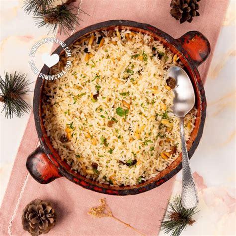 Arroz Navideño [Recipe + Video] Christmas Rice with Raisins