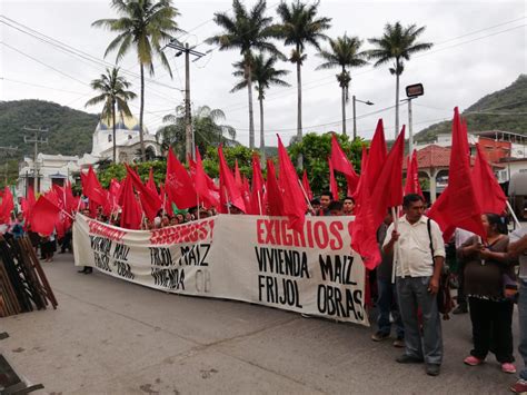 Antorchistas De Tamazunchale Exigen Patrocinios Para Viajar Noticias