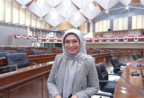 Anggota DPRD Kaltim Puji Setyowati Dorong Perempuan Penuhi Kuota 30