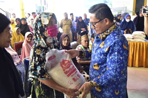 Pemkot Gorontalo Salurkan Ton Beras Untuk Kpm