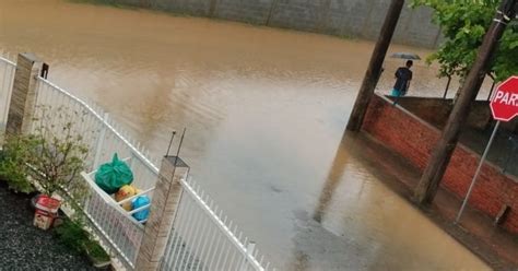 Galeria Moradores De Blumenau Registram Pontos De Alagamento Em