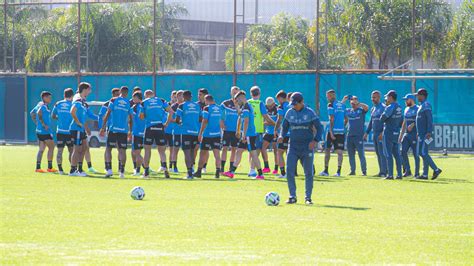 Grêmio Define Escalação Para Enfrentar O São Luiz Sob Comando De Renato