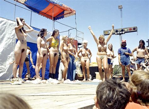 Nude Female Groups 31 Pegeant Gang Shots ZB Porn