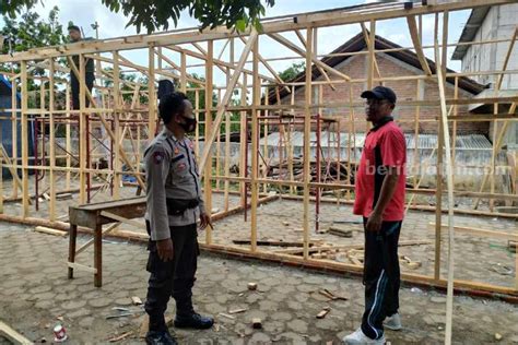 Seluruh Ruangan Rusak SDN 2 Karangpatihan Ponorogo Bangun Kelas