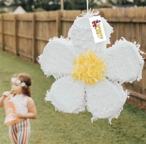 Large Daisy Flower Pinata Available In Any Color Two Groovy Etsy