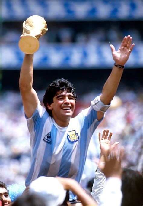 Unveiling The Height Of A Legend: How Tall Was Diego Maradona?