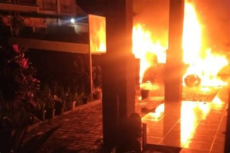 Posko Pemenangan Caleg Pkb Di Cianjur Dilempar Molotov Kumparan