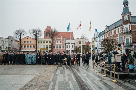 Obchody 104 rocznicy zaślubin Polski z morzem w Pucku było uroczyście