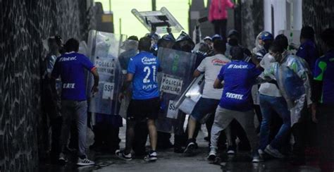 Jornada Tras Jornada De La Liga Mx La Violencia En Los Estadios