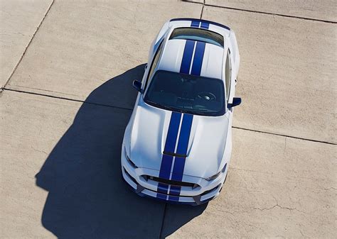 Watch A Ford Mustang Shelby GT350 Flex Its Muscles On The Autobahn