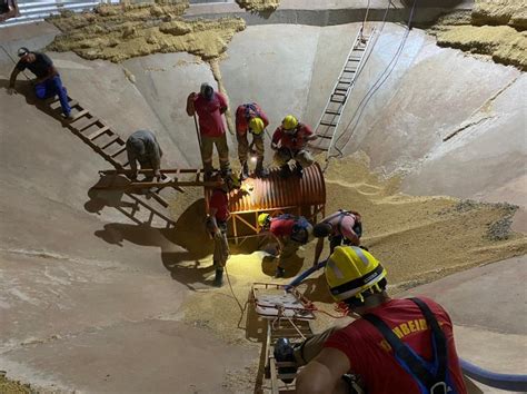 Trabalhador de fazenda morre soterrado durante manutenção em silo de