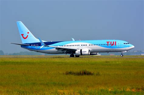 OO JAU Boeing 737 8K5 TUIFly LIL LFQQ Arrival From Agadi