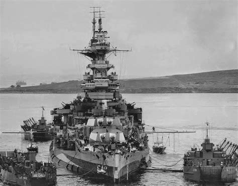 hms malaya  battleship  dibiayai oleh sultan  rakyat