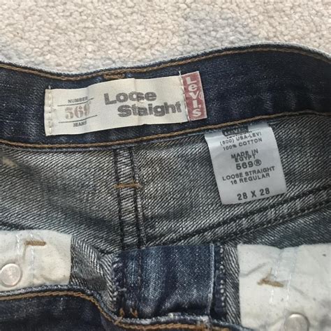 Levis 569 Loose Straight Denim Shorts Size W28 Depop