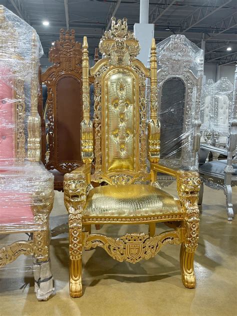 70 Raja Throne • Goldgold Croc