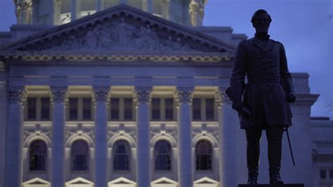 Capitol in winter in Madison, Wisconsin image - Free stock photo ...