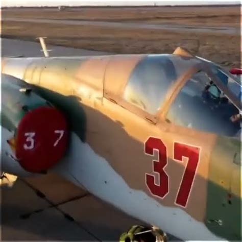 Су-25 Грач - YouTube