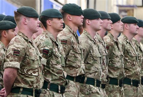 British Army 🇬🇧 on Twitter: "1st Battalion @RiflesRegiment have paraded ...