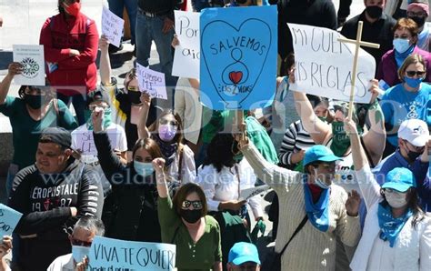 Se Enfrentan Provida Y Proaborto Afuera De Congreso