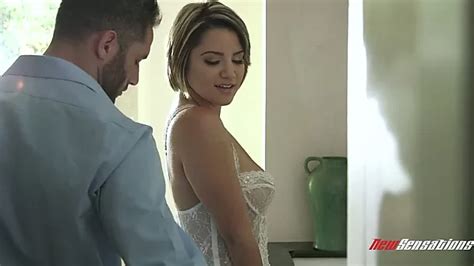 Attractive Blonde With Big Boobs And Plump Ass Alix Lovell Gets Laid