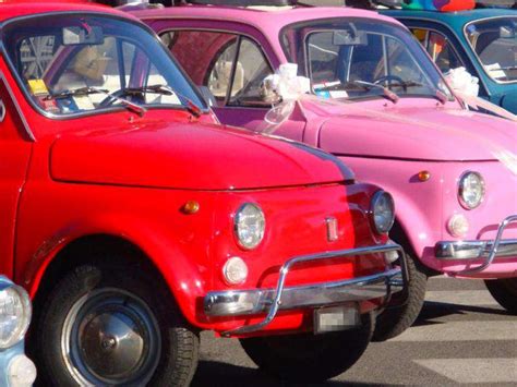 Vintage experience, drive a FIat 500 in the EUR District