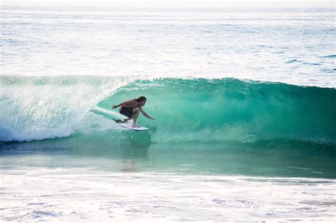 Surfing Mexico S U R U N C L O U D