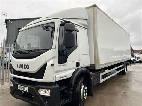 2017 67 Iveco Eurocargo 180e25 Boxvan Used Trucks For Sale Uk Truck Pages