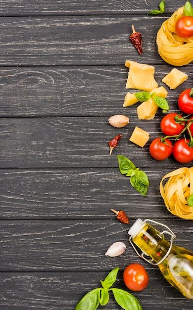 Zutaten F R Italienisches Essen Auf Dem Schreibtisch Kostenlose Foto