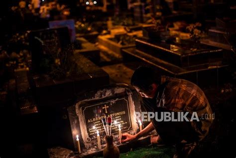 Tradisi Ziarah Kubur Keluarga Keturunan Portugis Republika Online