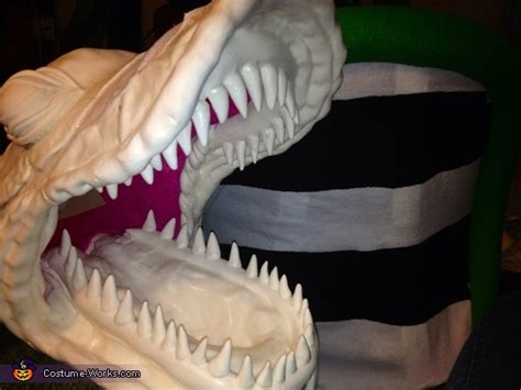 Beetlejuice Sandworm Costume - Photo 5/6