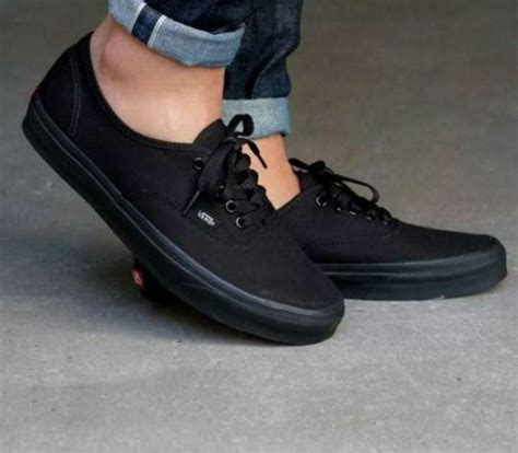 pin  yohaan   copy vans authentic black  black vans