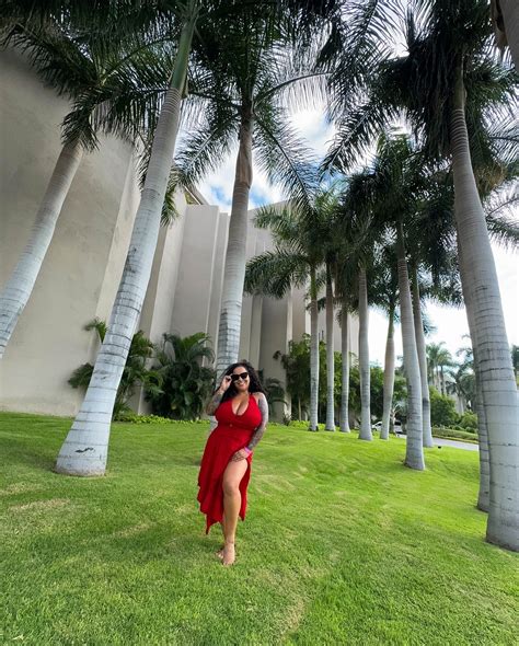 Nichole Ray | Hair & Makeup Artist (@nicholerayartistry) • Instagram