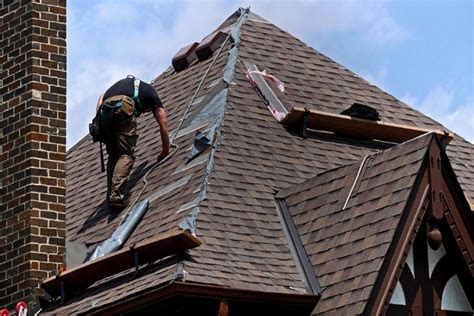 Red Flags To Look Out For When Hiring Roofing Contractors