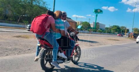 Hoy Tamaulipas Grave El Traslado De Menores En Motocicleta Sin