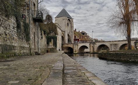 River trip Melun: 2 to 6-night all-inclusive cruise through the Upper ...