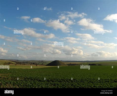 Silbury Hill Near Avebury Wiltshire England Stock Photo Alamy