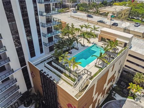 Anya Apartments 345 Banyan Blvd West Palm Beach Fl 33401 ®