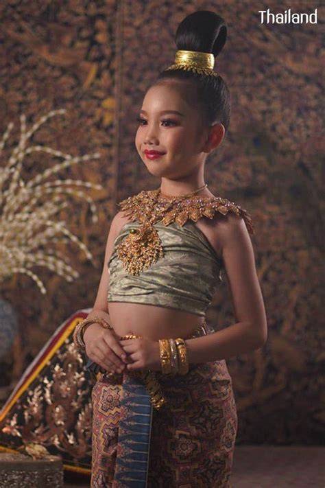 Thailand 🇹🇭 The Royal Costume Of The Ayutthaya Kingdom การแต่งกาย