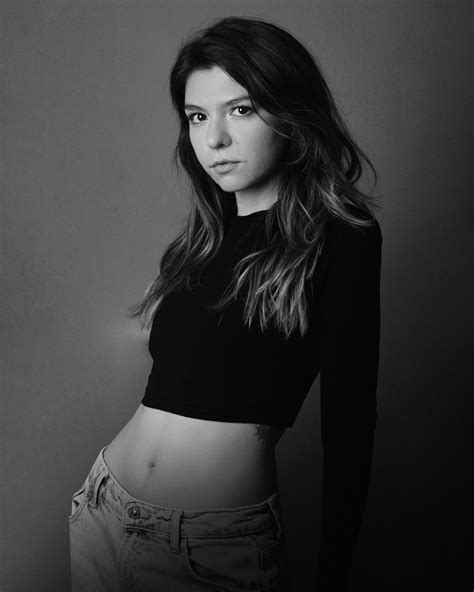 Ana Tamez | Pose, rostro y cuerpa 🪄 | Instagram