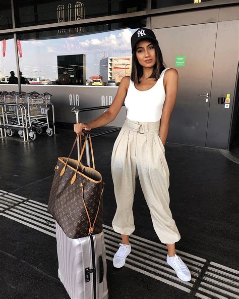 Airport Outfit Ideas To Wear In Fashion Inspiration And