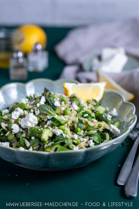 Nudelsalat mit Spargel Erbsen Feta So schmeckt der Frühling