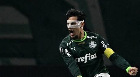 Diario Hoy Gustavo G Mez Encamina La Clasificaci N Del Palmeiras