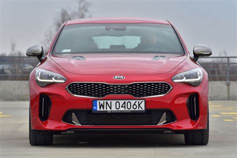 U Ywana Kia Stinger Opinie Dane Techniczne Usterki