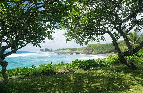 Exploring Hamoa Beach, Maui, Hawaii