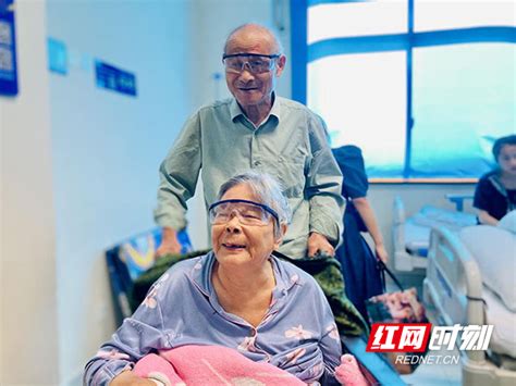 白首复光明 八旬夫妇在益阳爱尔完成白内障手术爱尔眼科健康频道