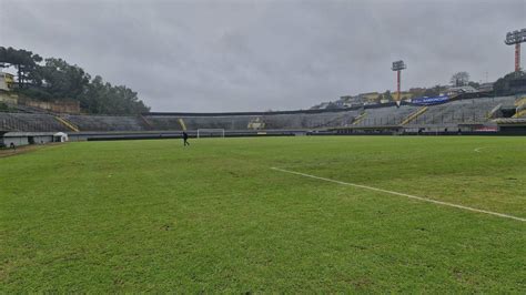 Jogando em Caxias do Sul Grêmio vence Operário por 3 a 1 e avança para