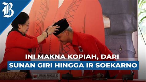 Jadi Capres PDIP Ganjar Diberi Kopiah Oleh Megawati YouTube