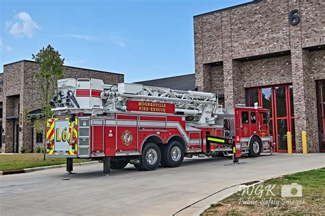 Mooresville Ladder 6 At Station This Is The Mooresville Nc Flickr