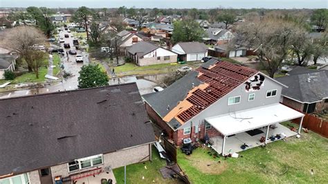 Houses Destroyed, Trees Down in Houston Neighborhood - Videos from The Weather Channel