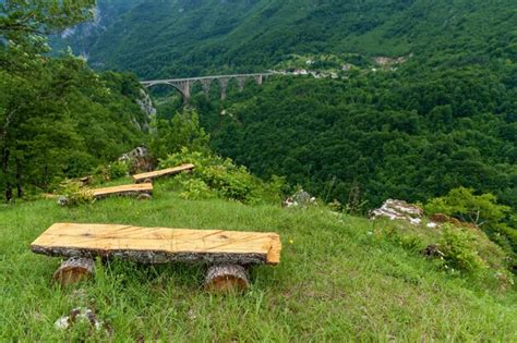 Lugar De Relajaci N Con Vistas Al Antiguo Puente Arqueado Sobre El R O